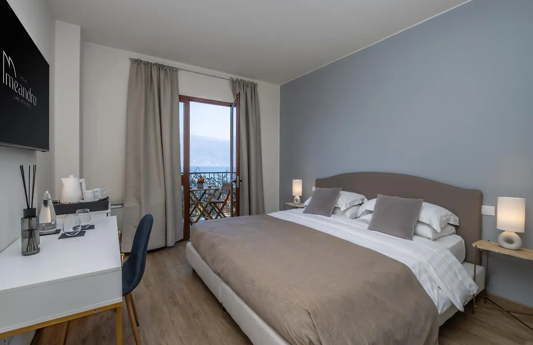 Hotel Meandro - Lake View-1